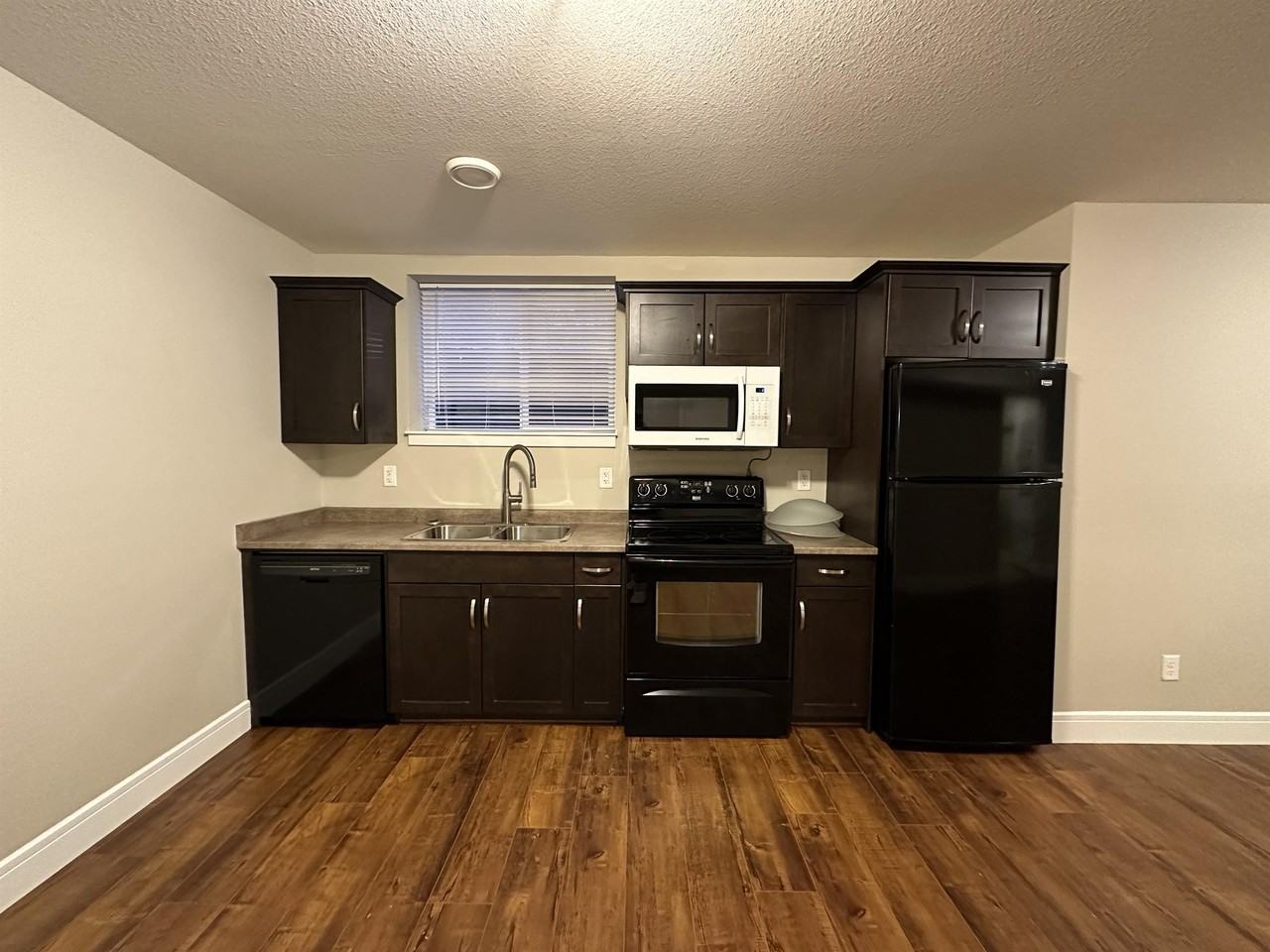 51106 Sophie Cres #1 - Photo 2 of 9