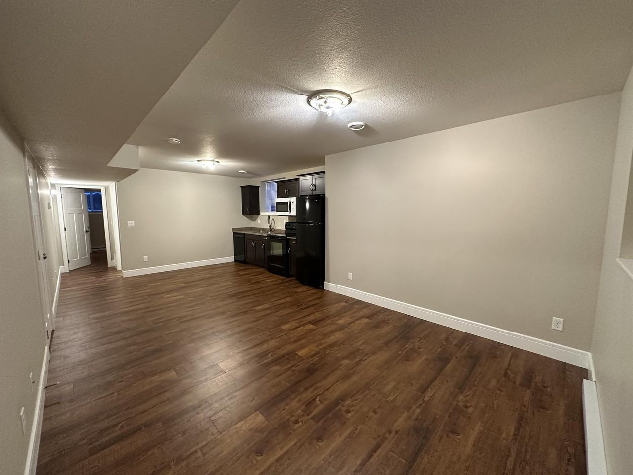 51106 Sophie Cres 1, Chilliwack, BC V4Z 0C1 1 Bedroom House for 1,200