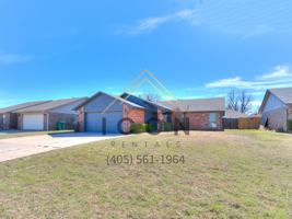 featured image of 8804 Nw 92nd St #1