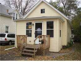 featured image of 310 E 9th St #1