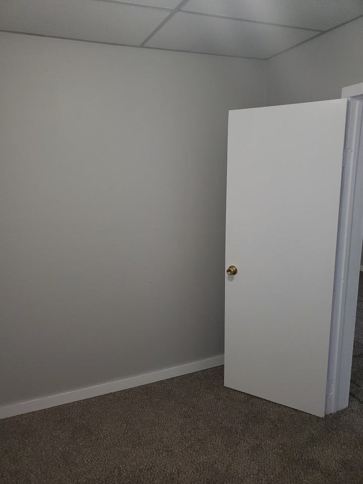 310 E 9th St #1 - Photo 6 of 15