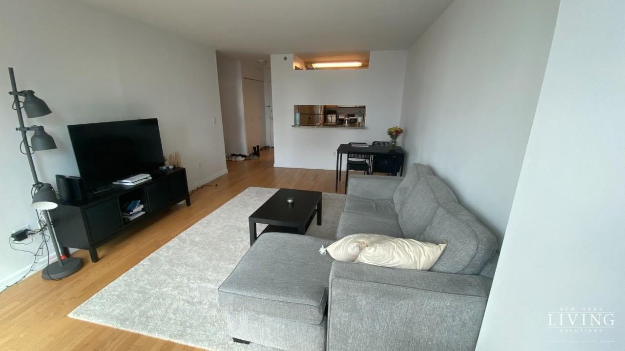 2 Gold St #5107 - Photo 3 of 19