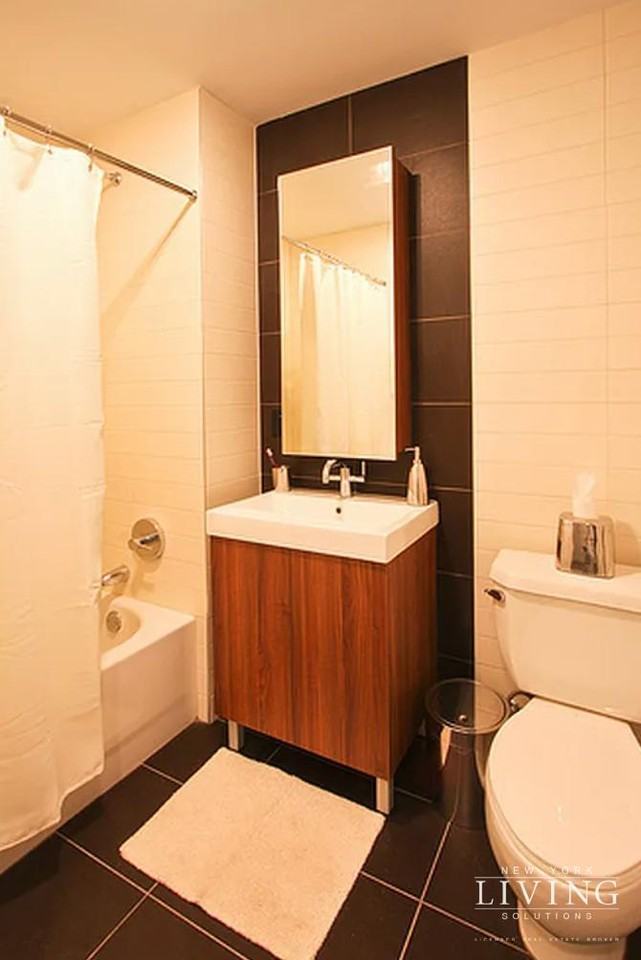 116 John St #2907 - Photo 4 of 8