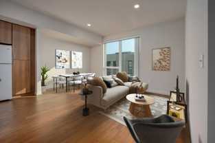 2065 S River Pkwy - Photo 1 of 1