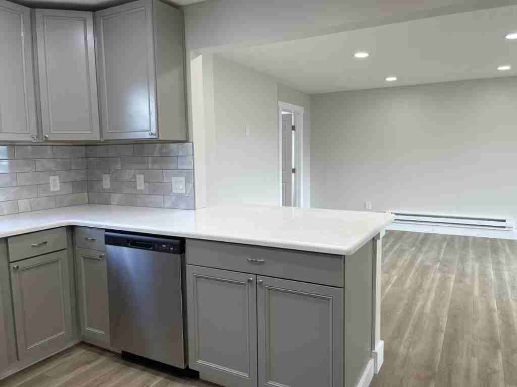 2260 S 10th St W - Photo 3 of 13