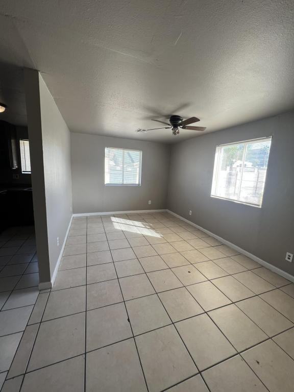 127 N 10th Ave - Photo 3 of 19