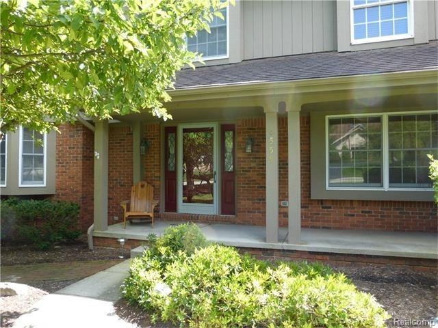 6559 Park Valley Dr - Photo 3 of 45