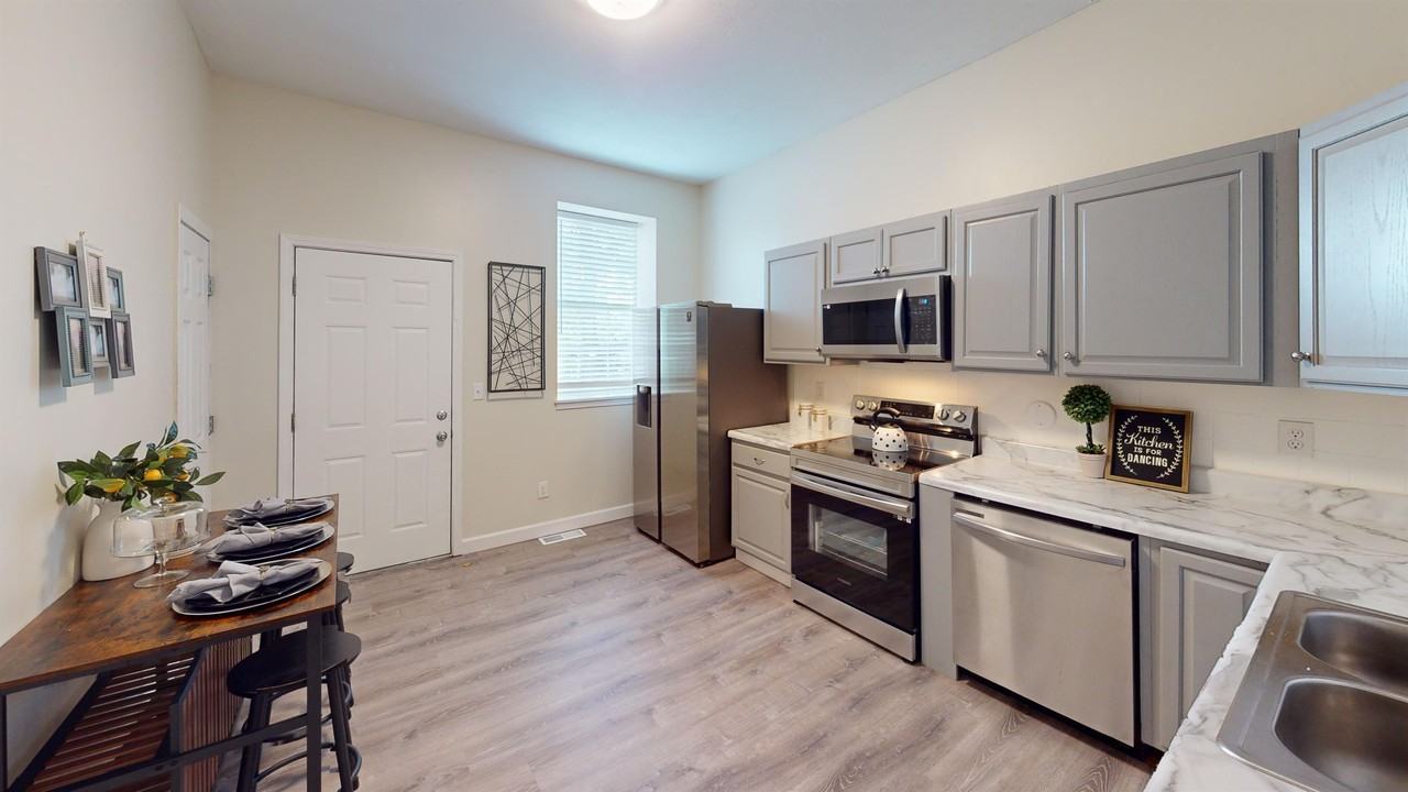 4360 Vista Ave - Photo 3 of 10