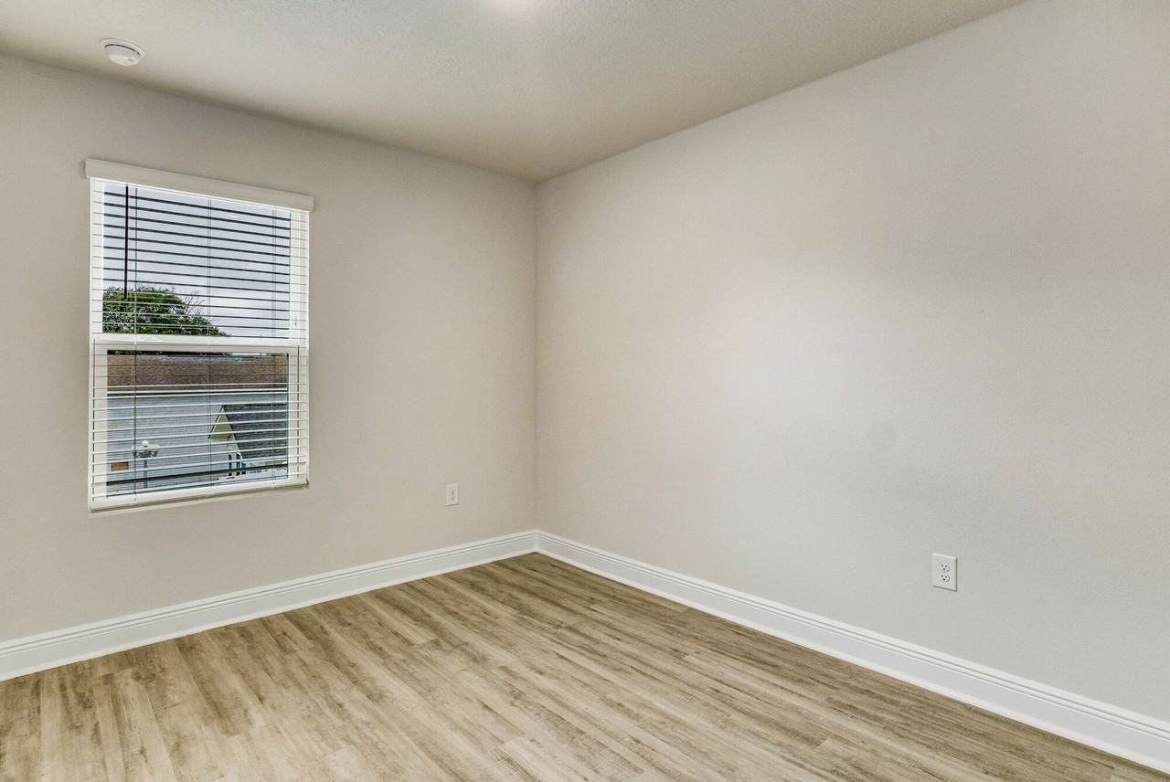9792 Mcluvin Rd - Photo 2 of 27
