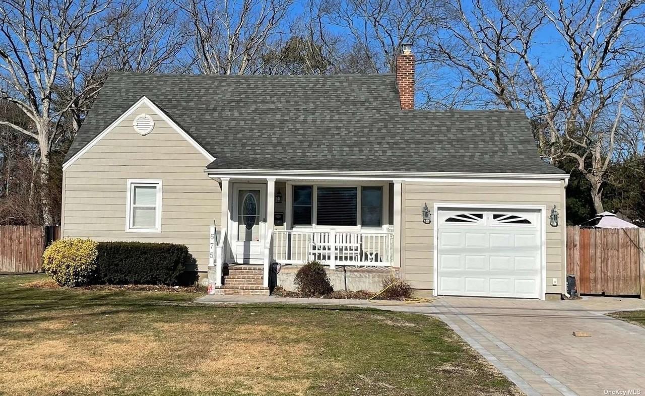 Apartments for Rent In West Babylon, NY Find Condos & Other Rentals