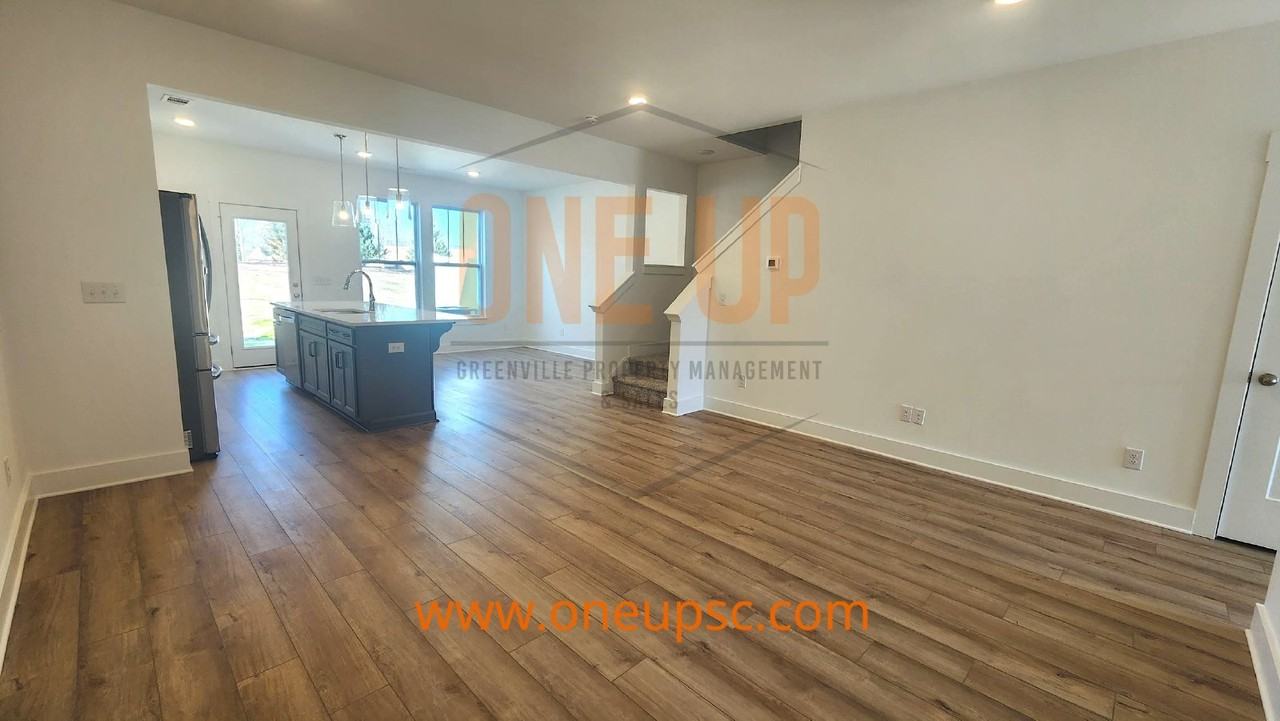 120 Marston Ln - Photo 3 of 15