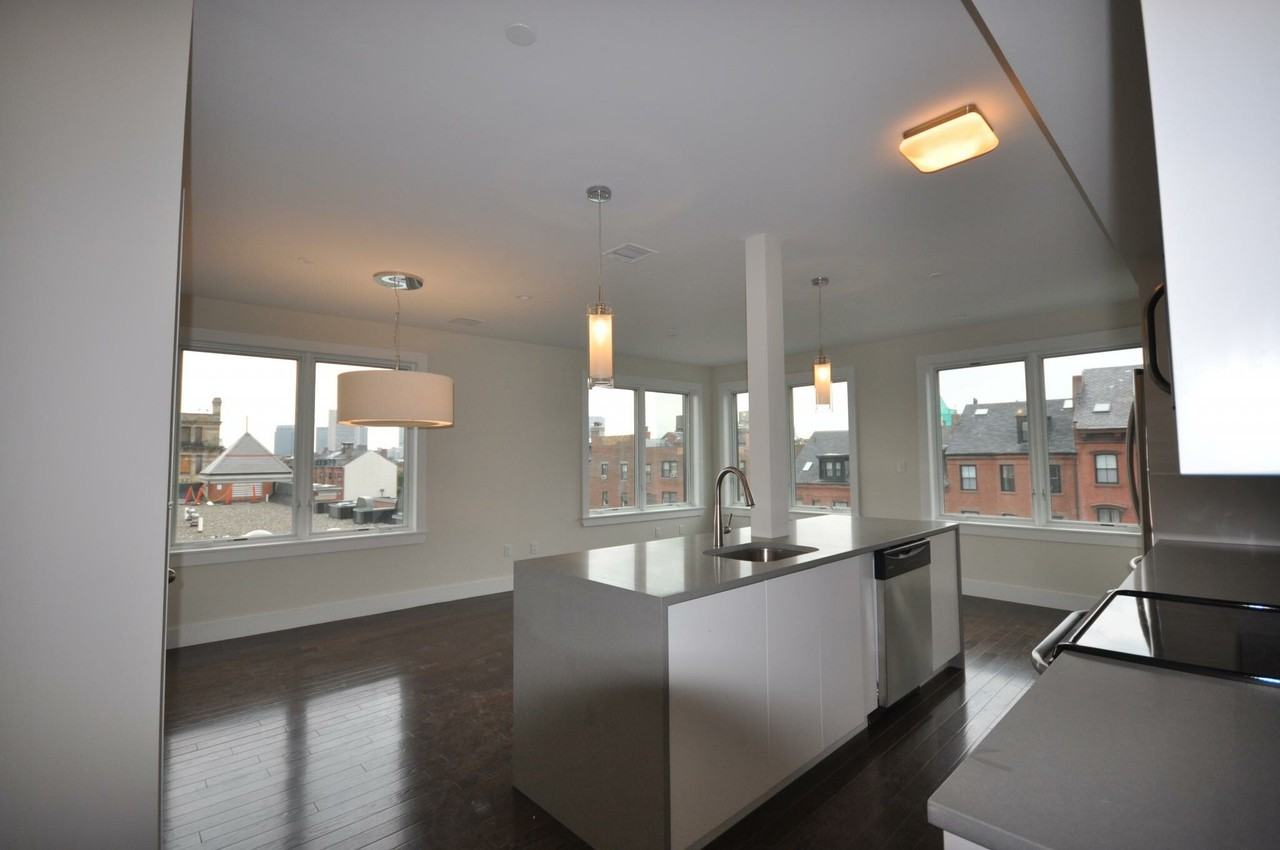 659 Massachusetts Ave #8 - Photo 3 of 16