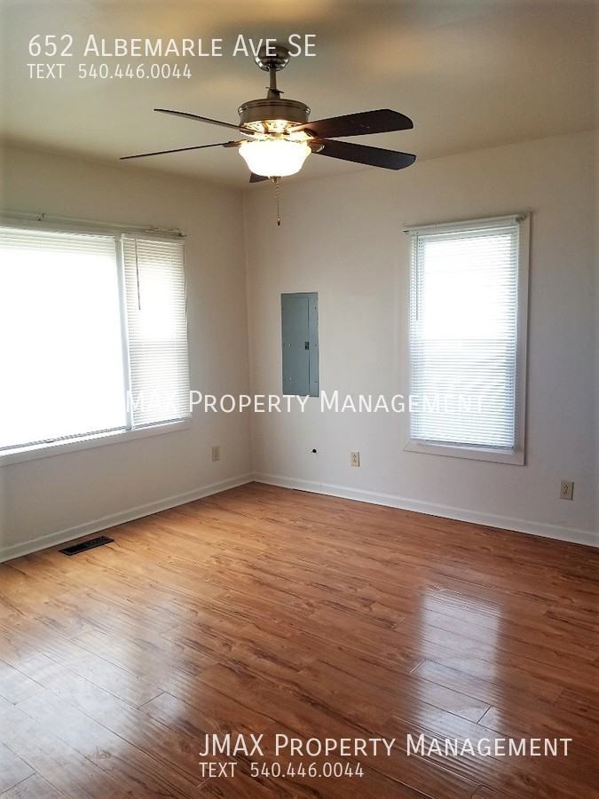 652 Albemarle Ave Se - Photo 2 of 11