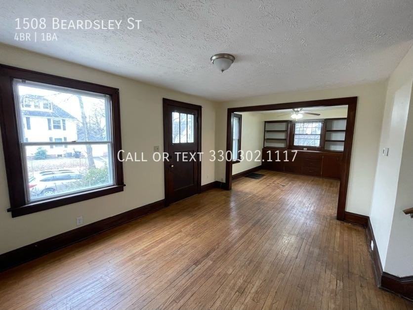 1508 Beardsley St - Photo 3 of 20