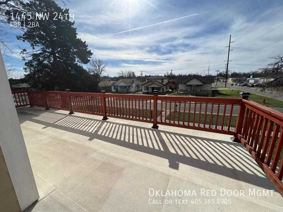 1445 Nw 24th St - Photo 2 of 20