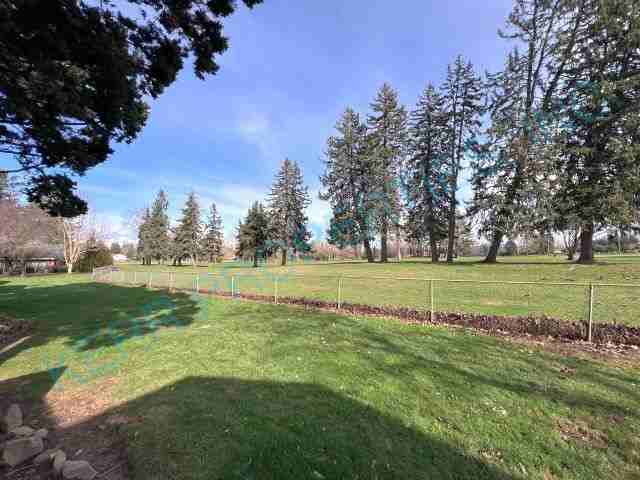 1314 Ne Hogan Dr - Photo 2 of 12