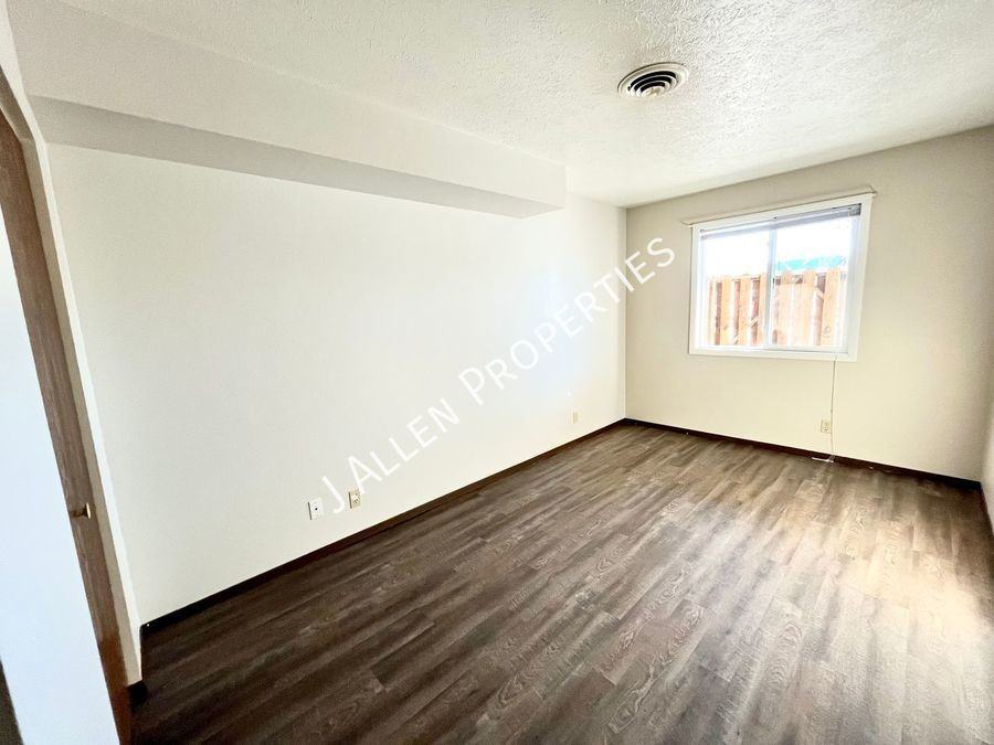 607 W Michigan Ave #1 - Photo 3 of 6