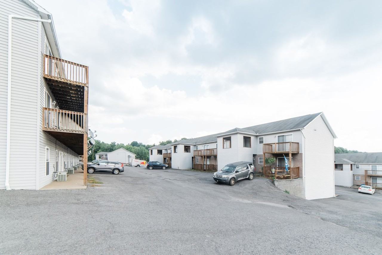 Pinnacle Heights - Photo 3 of 50