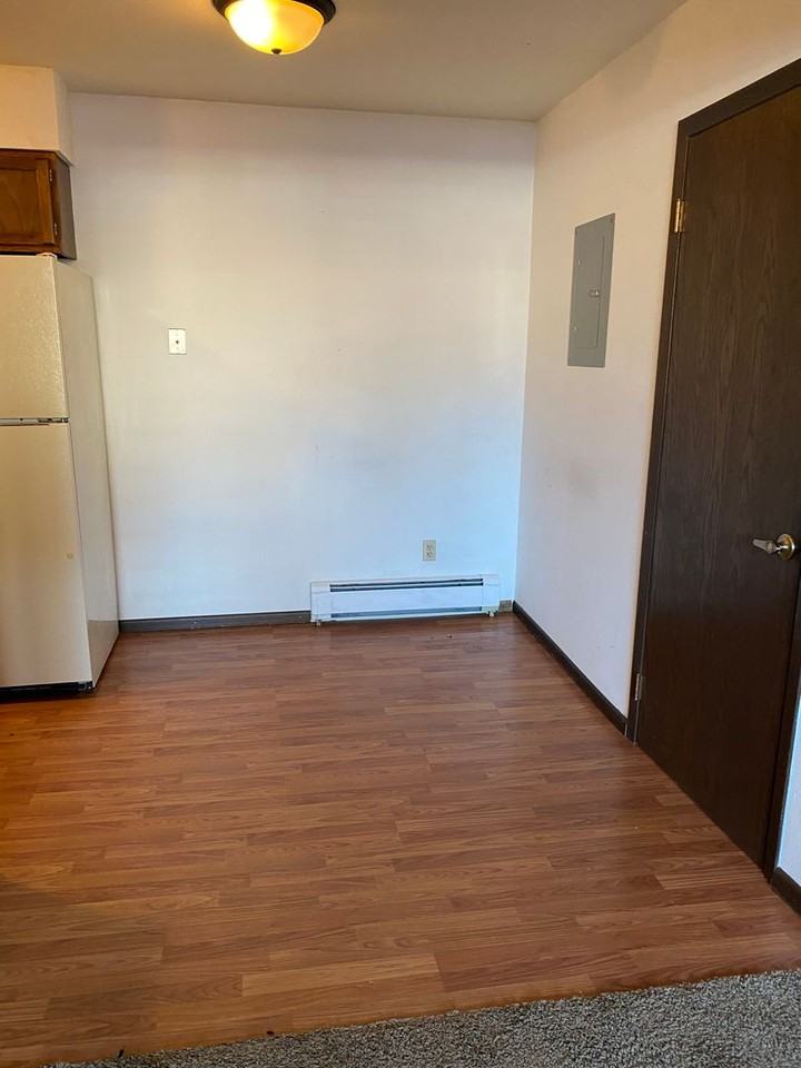 2504 E Thayer Ave - Photo 2 of 5
