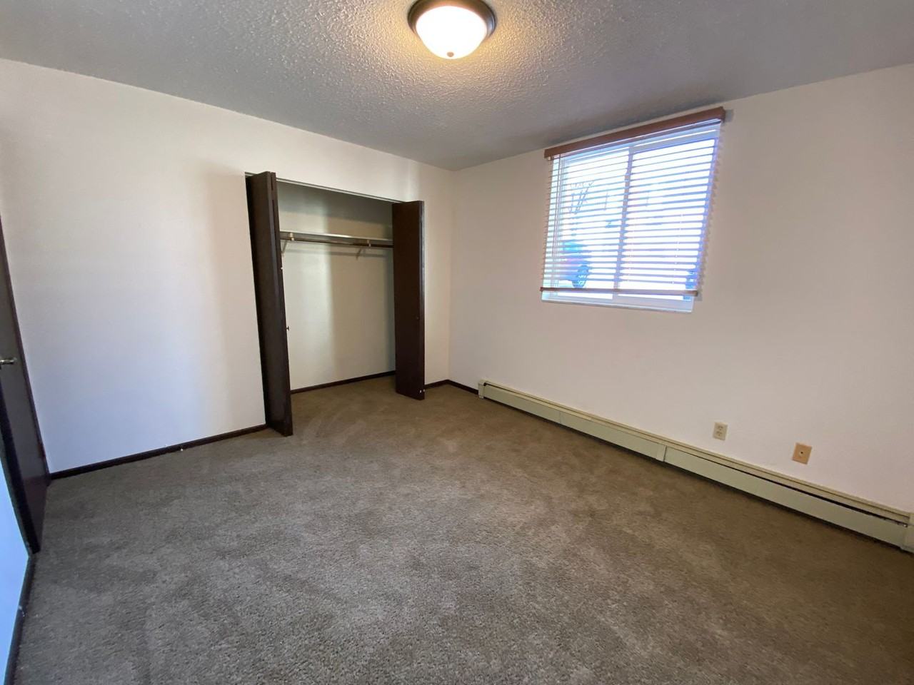 2504 E Thayer Ave - Photo 3 of 5