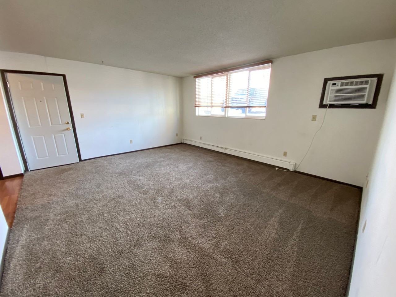 2504 E Thayer Ave - Photo 5 of 5
