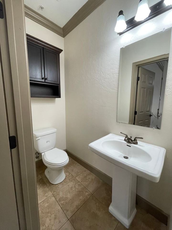 Woodbury Row - Photo 4 of 41