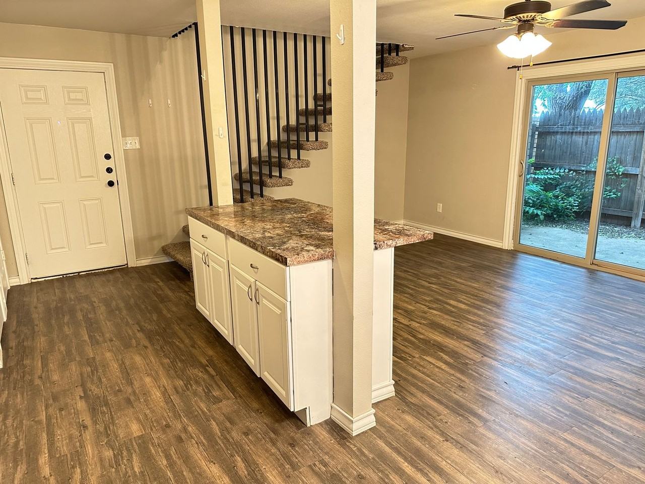 BG 4206 17th Street - Photo 3 of 27