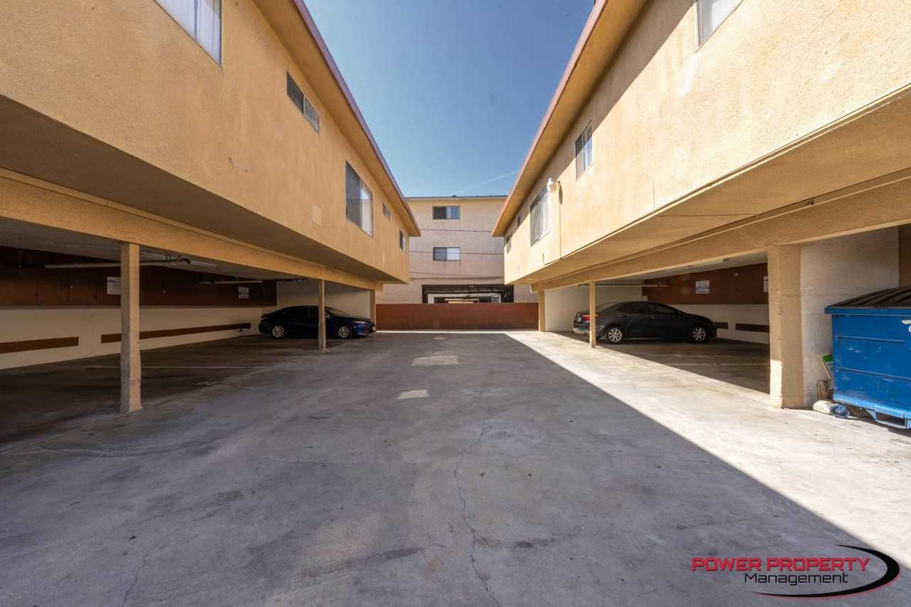 13608 Kornblum Ave. Hawthorne, CA 90250 - Photo 3 of 4