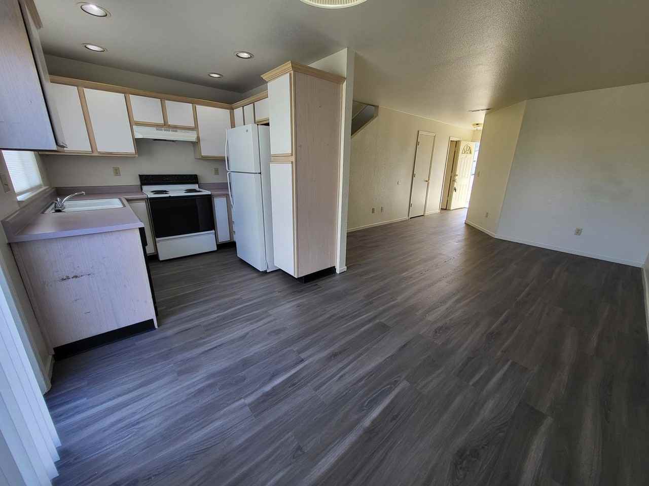 VAL0407 - Photo 2 of 8