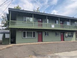 featured image of 323 E 18th Aly