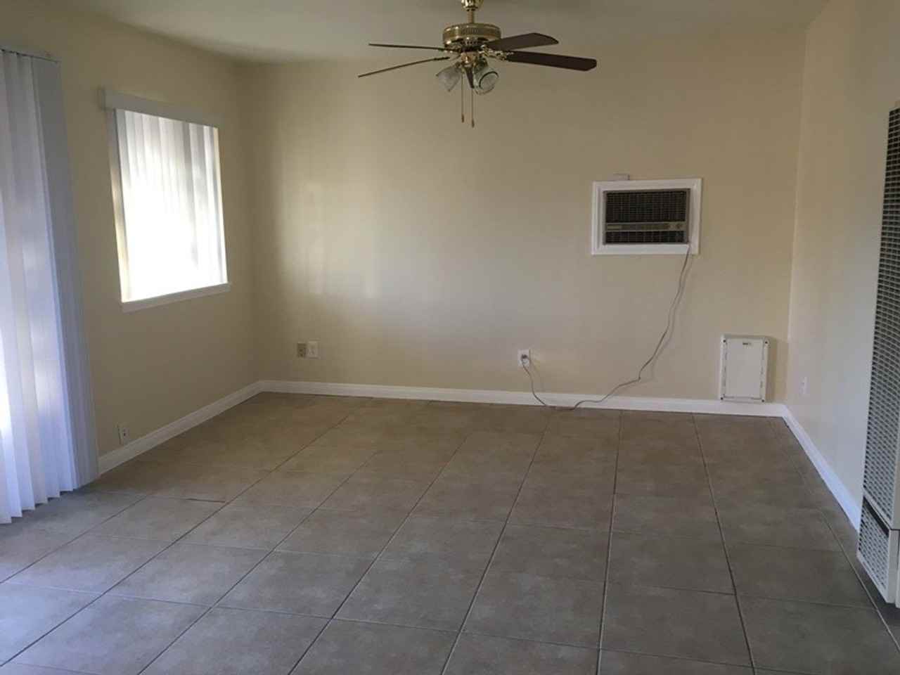 3rd Street - 980 - Photo 3 of 8