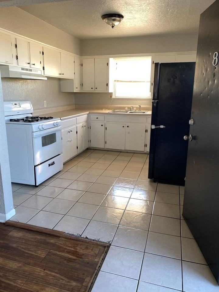 1113 NW Euclid - Photo 3 of 5