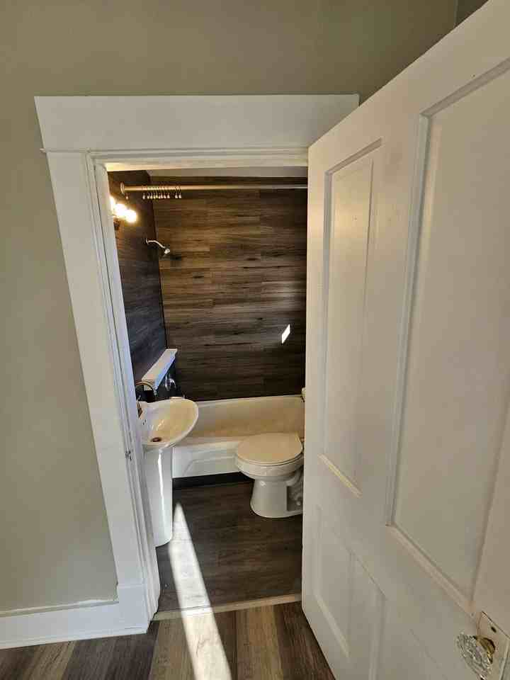 936 Harrison - Photo 3 of 8