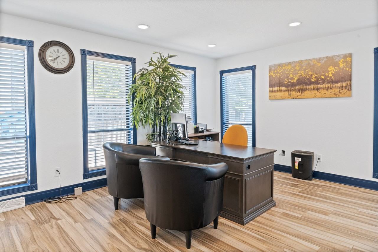 Coventry Park KC Apartments LLC - Photo 3 of 21