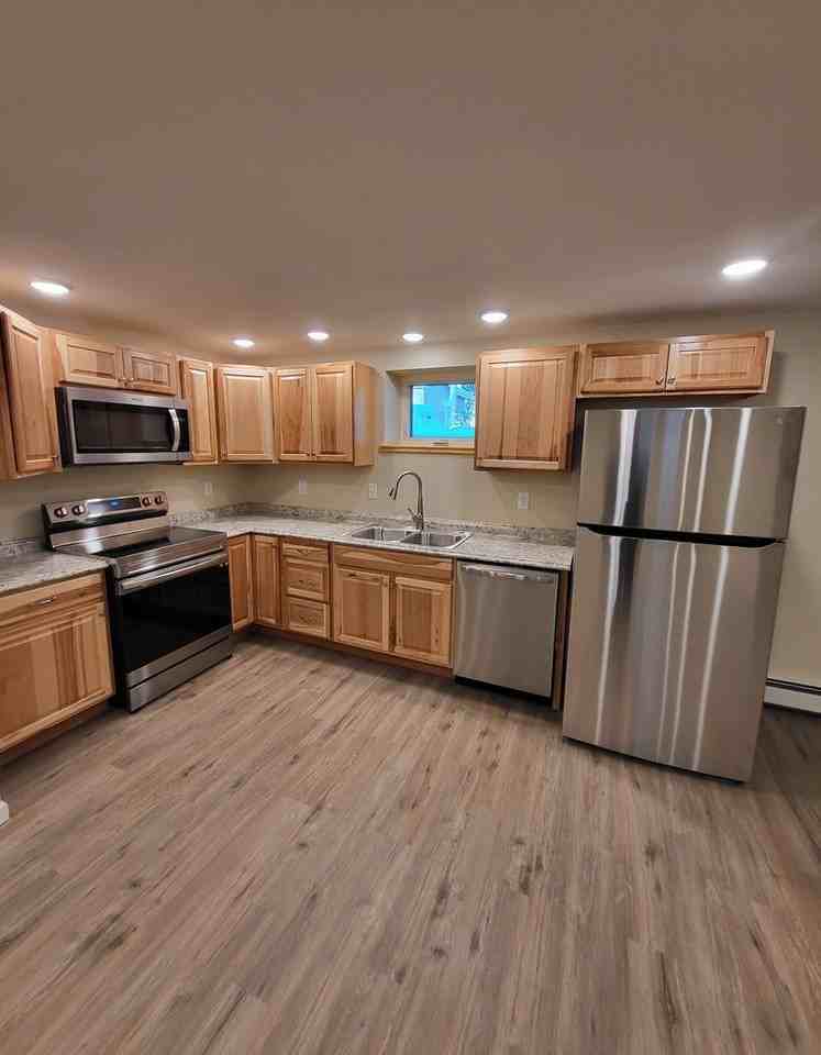 Lease Only - Birch Ln 4027 - KR - Photo 3 of 11