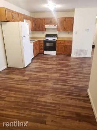 17185 F Taylor Rd - Photo 3 of 9