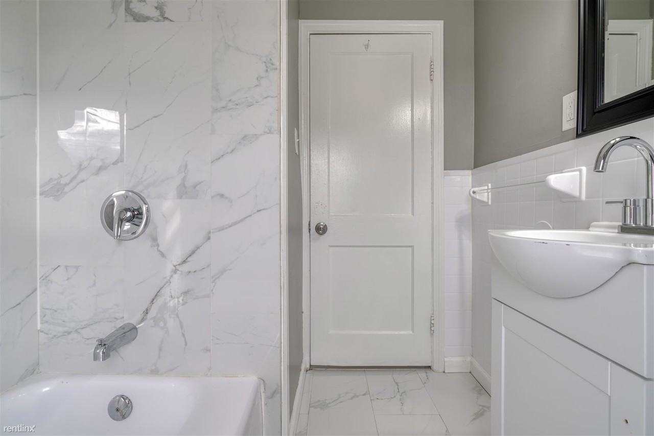 1014 Cameron Rd - Photo 3 of 44