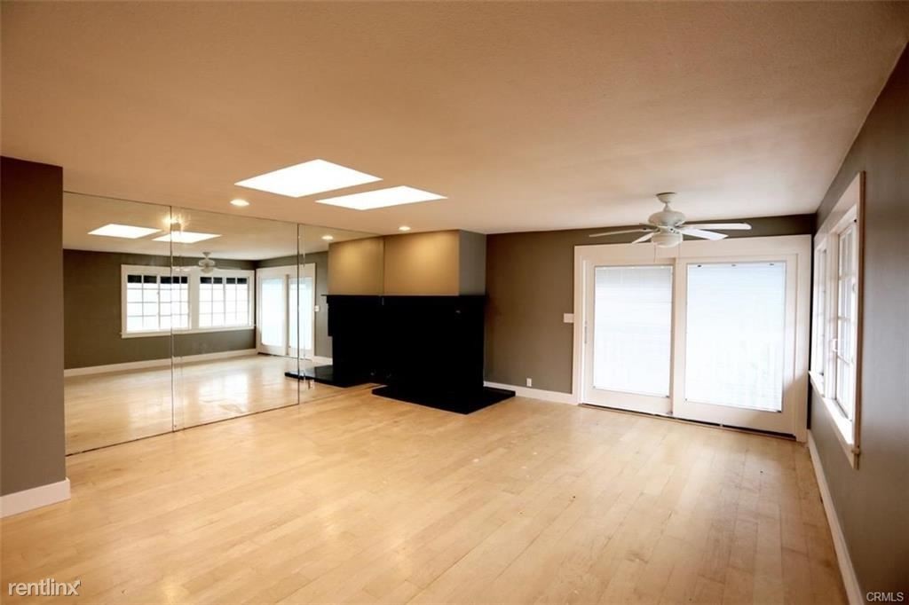 2094 Cortez - Photo 2 of 10