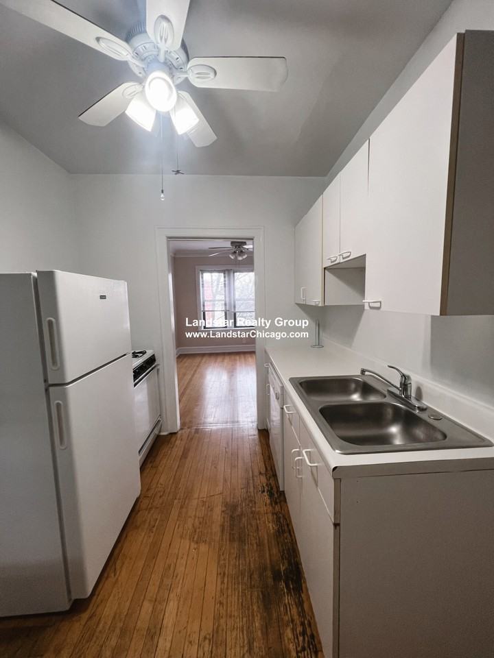 2419 W Sunnyside Ave #2 - Photo 7 of 15
