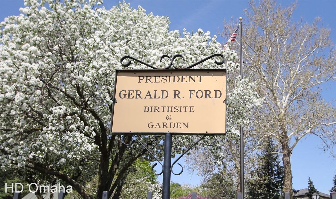 1901 Park Avenue - Photo 2 of 15