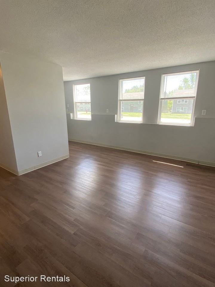 404 Melody Lane - Photo 3 of 7