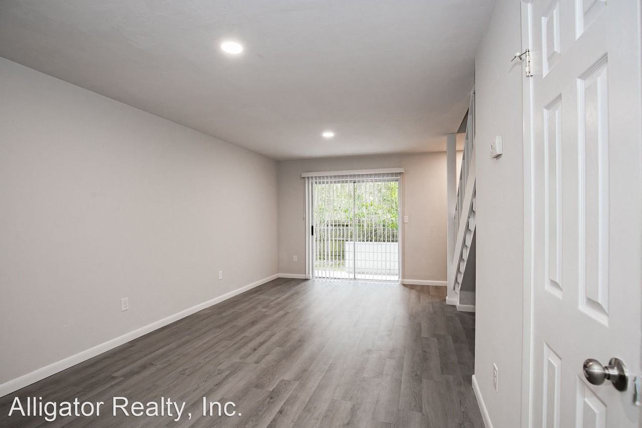 4251 SW 21st Place - Photo 2 of 27