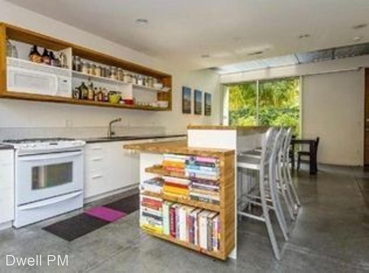 5226 N Williams Ave - Photo 3 of 23