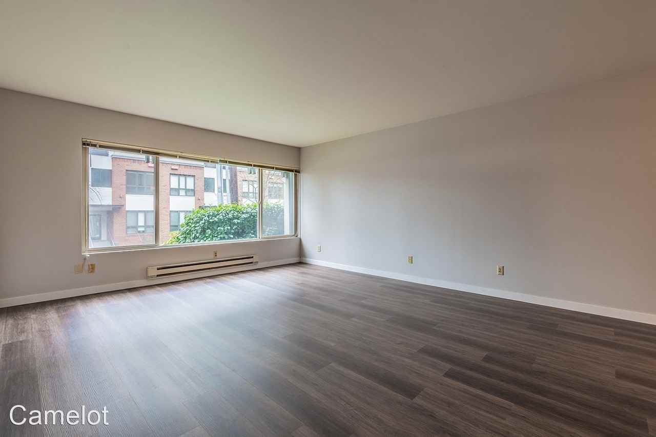 533 Harvard Ave E - Photo 2 of 14