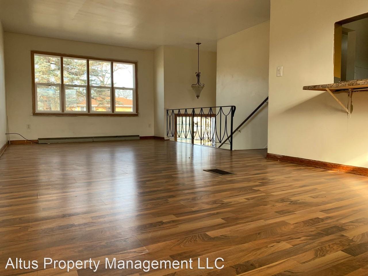 2145 Hayes St - Photo 3 of 24