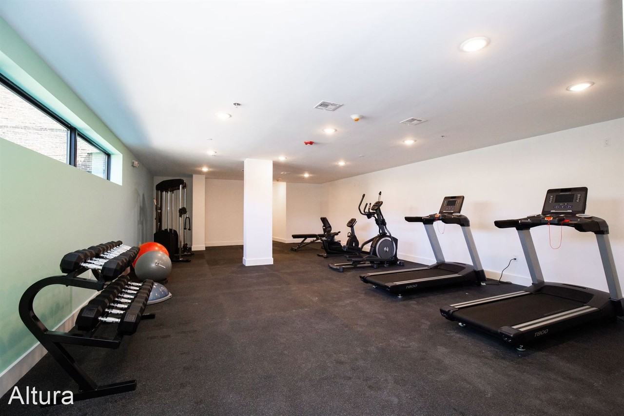 Altura Luxury - Photo 3 of 27