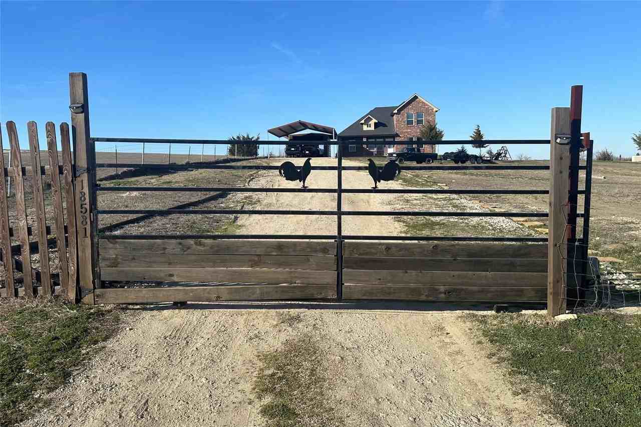 18581 County Road 618 - Photo 2 of 10