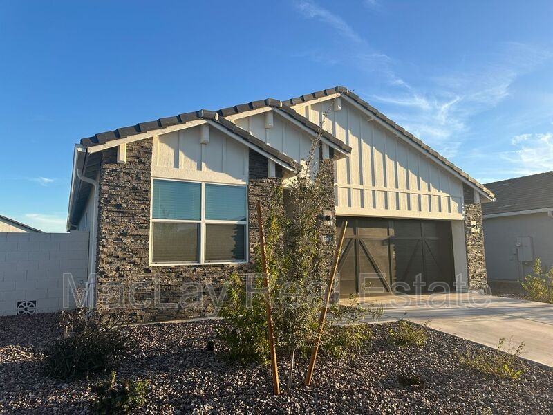 1349 W Highland Rd - Photo 4 of 15