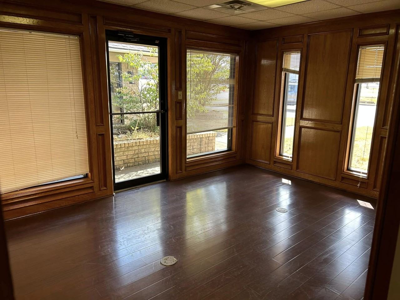 2308 E End Blvd S - Photo 2 of 6