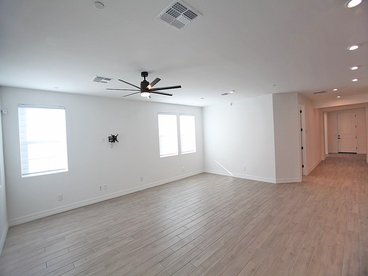 31853 N 130th Ave - Photo 3 of 26